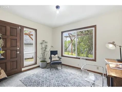 4526 NE Oregon Street Portland OR 97213