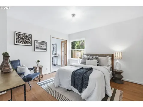 4526 NE Oregon Street Portland OR 97213