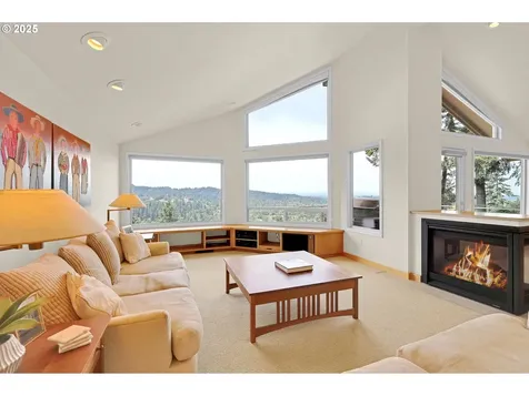 3980 N Shasta Loop Eugene OR 97405