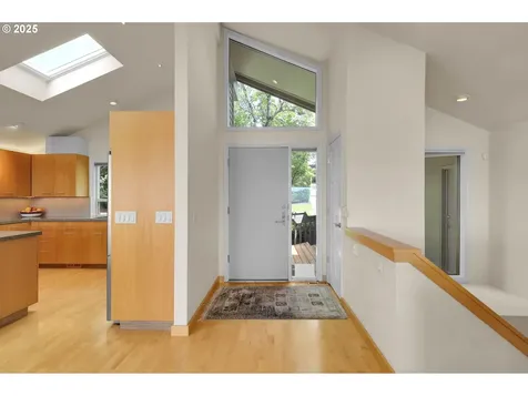3980 N Shasta Loop Eugene OR 97405