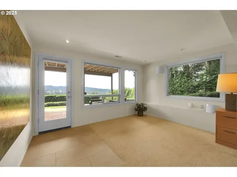 3980 N Shasta Loop Eugene OR 97405