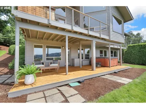 3980 N Shasta Loop Eugene OR 97405