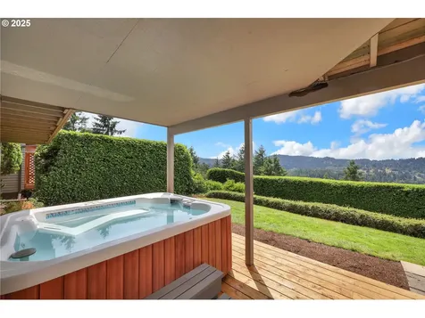 3980 N Shasta Loop Eugene OR 97405