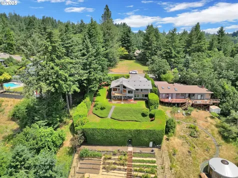 3980 N Shasta Loop Eugene OR 97405
