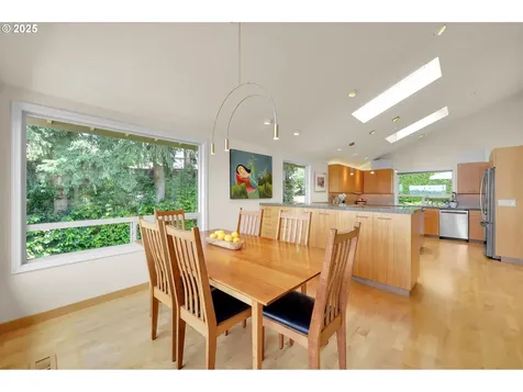 3980 N Shasta Loop Eugene OR 97405