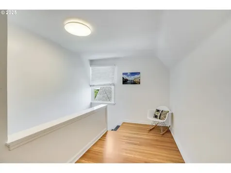 4621 NE Royal Court Portland OR 97213