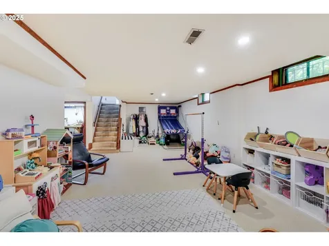 4621 NE Royal Court Portland OR 97213
