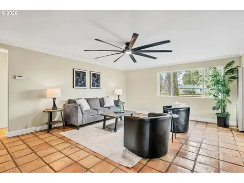 82537 Greenwood Street Creswell OR 97426