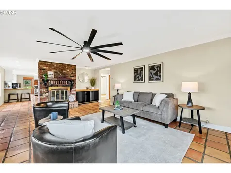 82537 Greenwood Street Creswell OR 97426