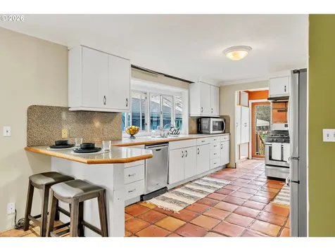 82537 Greenwood Street Creswell OR 97426