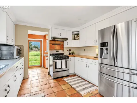 82537 Greenwood Street Creswell OR 97426