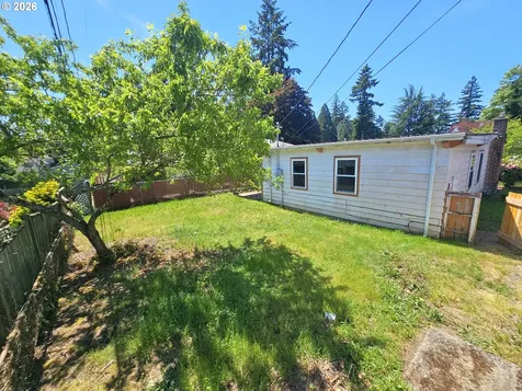 748 SE 112th Avenue Portland OR 97216