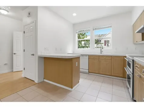 10545 SW Cougar Lane Beaverton OR 97008