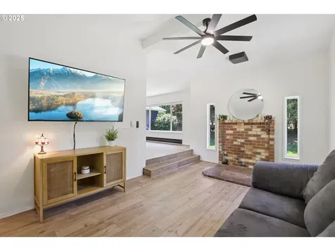 2150 6th Street Columbia City OR 97018