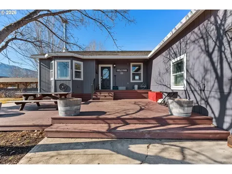 719 N East Street Joseph OR 97846