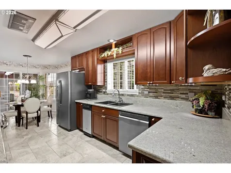 237 Cambridge Drive Sutherlin OR 97479