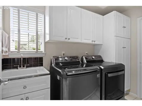 237 Cambridge Drive Sutherlin OR 97479
