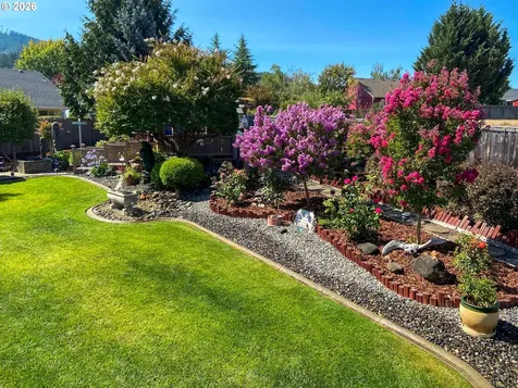 237 Cambridge Drive Sutherlin OR 97479