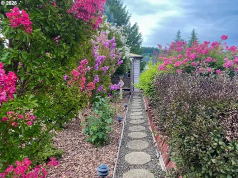 237 Cambridge Drive Sutherlin OR 97479