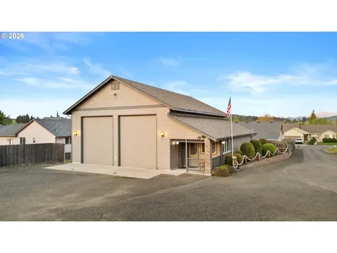 237 Cambridge Drive Sutherlin OR 97479
