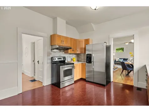 4405 NE Cleveland Avenue Portland OR 97211
