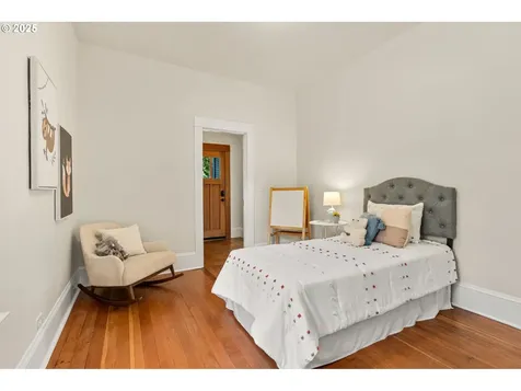 4405 NE Cleveland Avenue Portland OR 97211