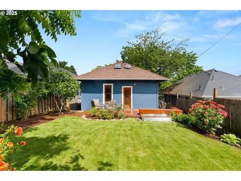 4405 NE Cleveland Avenue Portland OR 97211
