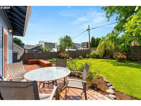 4405 NE Cleveland Avenue Portland OR 97211