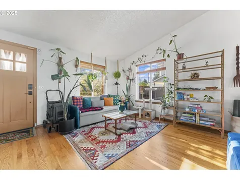 10021 N Polk Avenue Portland OR 97203