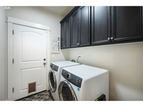 987 Pennington Court Eugene OR 97404