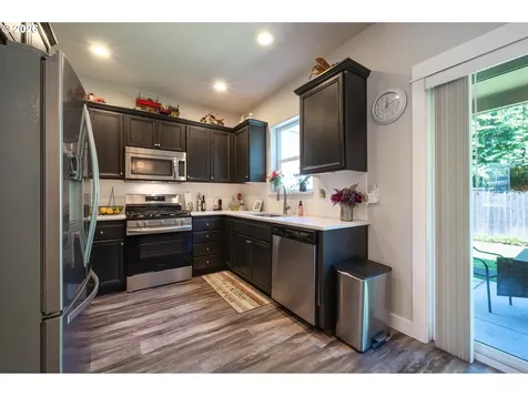 987 Pennington Court Eugene OR 97404