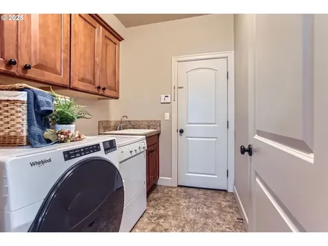 3881 SW Eleven Mile Avenue Gresham OR 97080