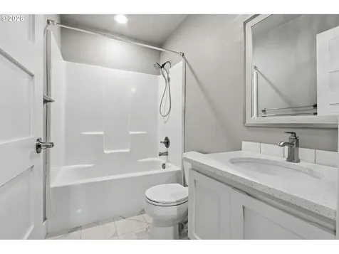 2215 NE 88th Street Vancouver WA 98665