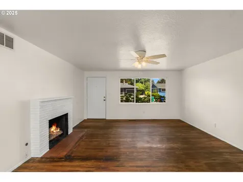 16836 NE Davis Street Portland OR 97230