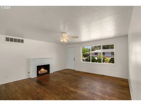 16836 NE Davis Street Portland OR 97230