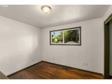 16836 NE Davis Street Portland OR 97230