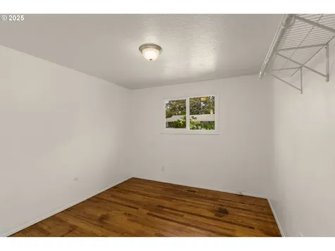 16836 NE Davis Street Portland OR 97230