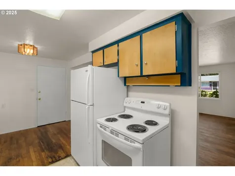 16836 NE Davis Street Portland OR 97230