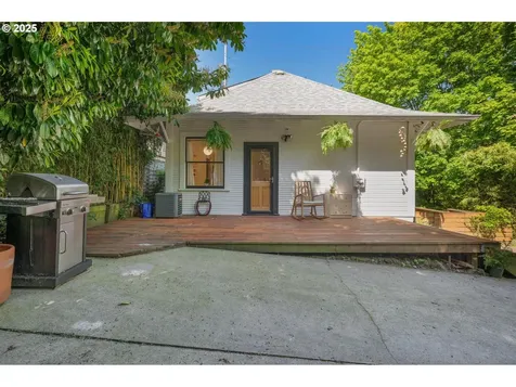 210 SE 60th Avenue Portland OR 97215