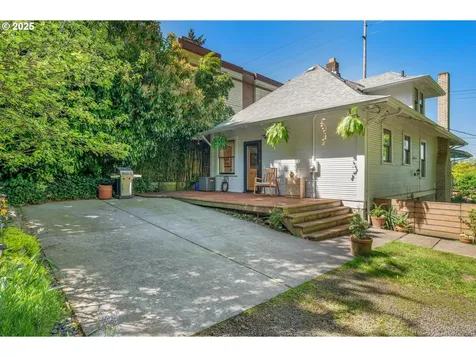 210 SE 60th Avenue Portland OR 97215