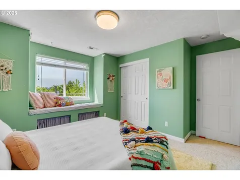 4819 SE Rex Drive Portland OR 97206