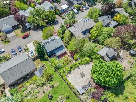 4819 SE Rex Drive Portland OR 97206