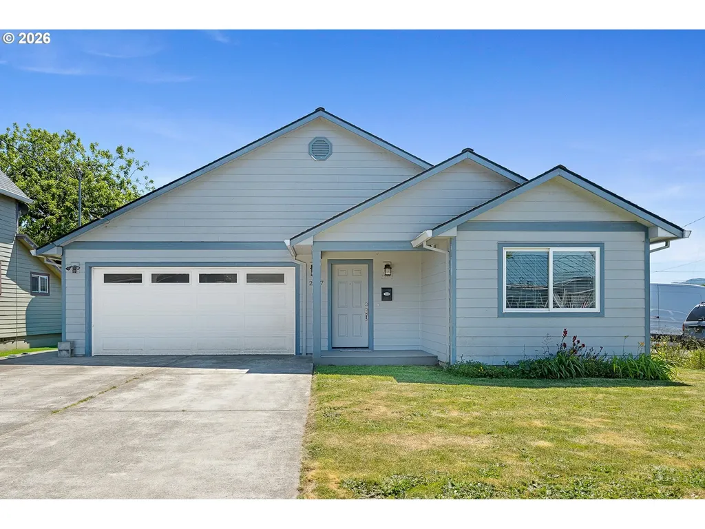 2207 8th Street Tillamook OR 97141