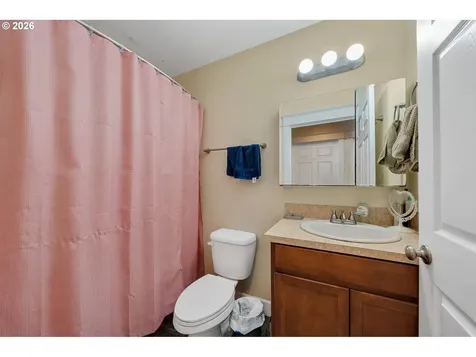 2207 8th Street Tillamook OR 97141