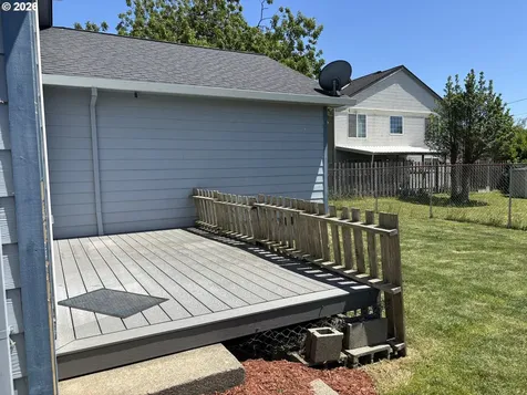 2207 8th Street Tillamook OR 97141