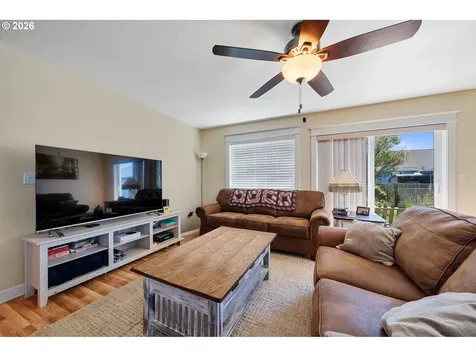 2207 8th Street Tillamook OR 97141