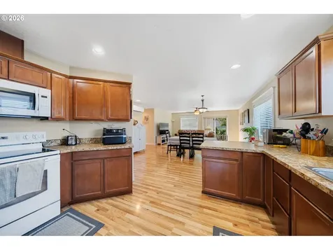 2207 8th Street Tillamook OR 97141