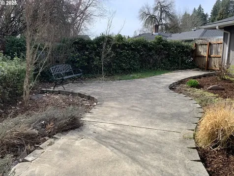 2515 NW 29th Street Corvallis OR 97330