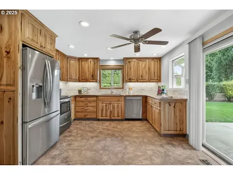 1240 N Juniper Street Canby OR 97013