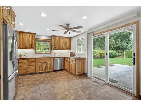 1240 N Juniper Street Canby OR 97013